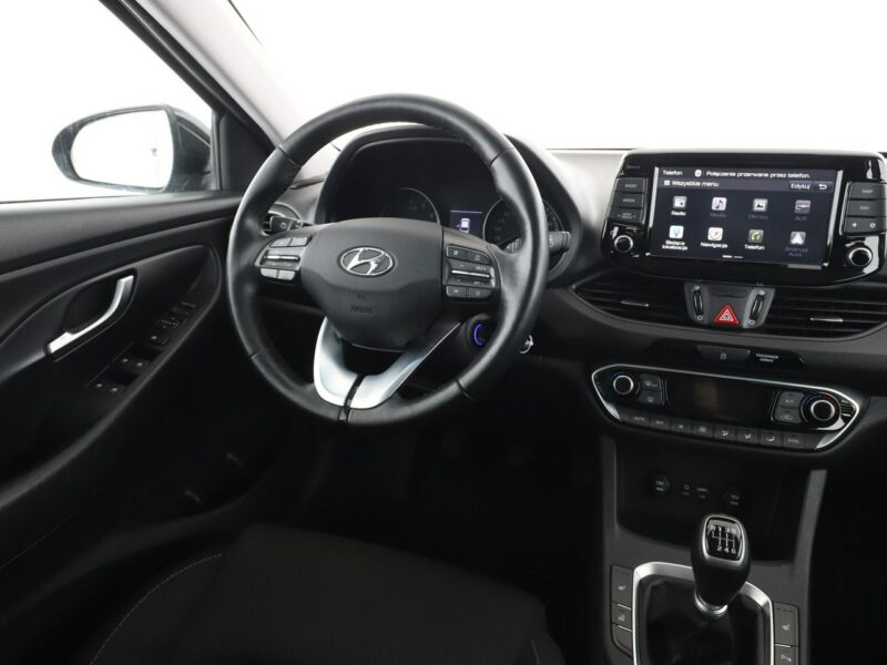 Hyundai i30 navi klima auto grzane fotele i kierownica kamera i czujniki parkowani III (2017-)