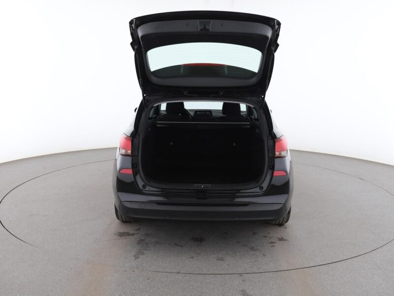 Hyundai i30 navi klima auto grzane fotele i kierownica kamera i czujniki parkowani III (2017-)