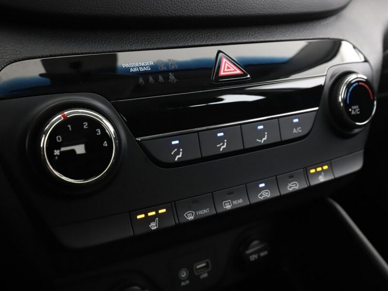 Hyundai Tucson navi klimatyzacja grzane fotele czujniki parkowania III (2015-2020)