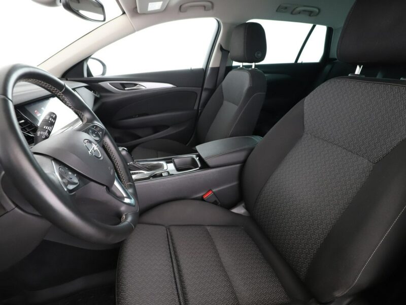 Opel Insignia automat klima auto grzane fotele czujniki parkowania hak B (2017-)