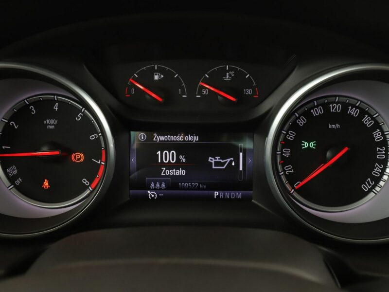 Opel Insignia automat klima auto grzane fotele czujniki parkowania hak B (2017-)