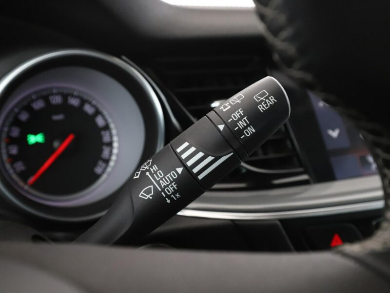Opel Insignia automat klima auto grzane fotele czujniki parkowania hak B (2017-)
