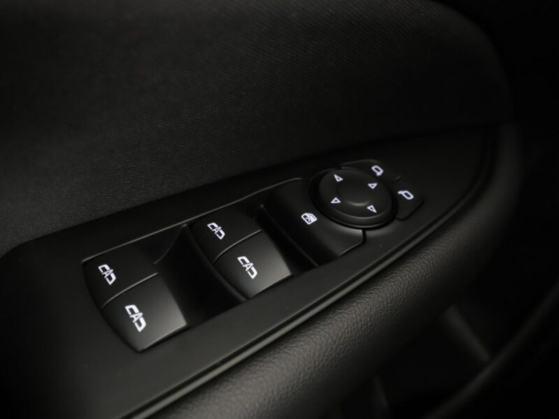 Opel Insignia automat klima auto grzane fotele czujniki parkowania hak B (2017-)