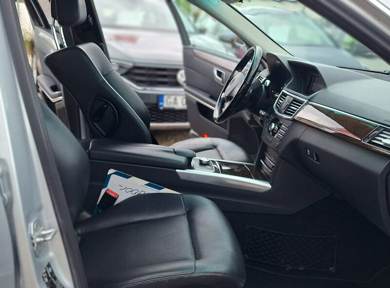 Mercedes E 200 xsenon automat zarejestrowany W212 (2009-)
