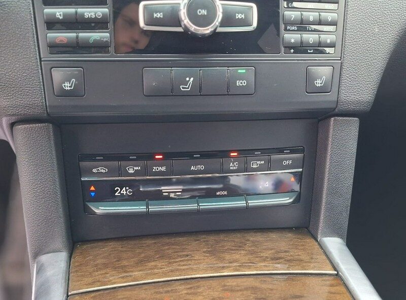 Mercedes E 200 xsenon automat zarejestrowany W212 (2009-)