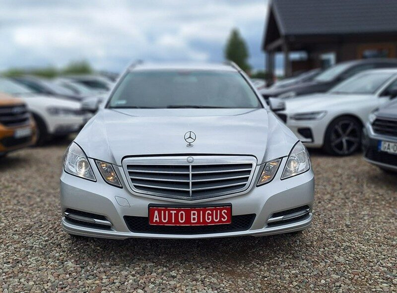 Mercedes E 200 xsenon automat zarejestrowany W212 (2009-)