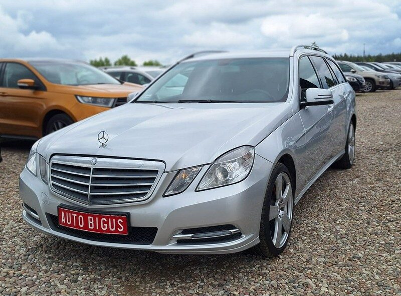 Mercedes E 200 xsenon automat zarejestrowany W212 (2009-)