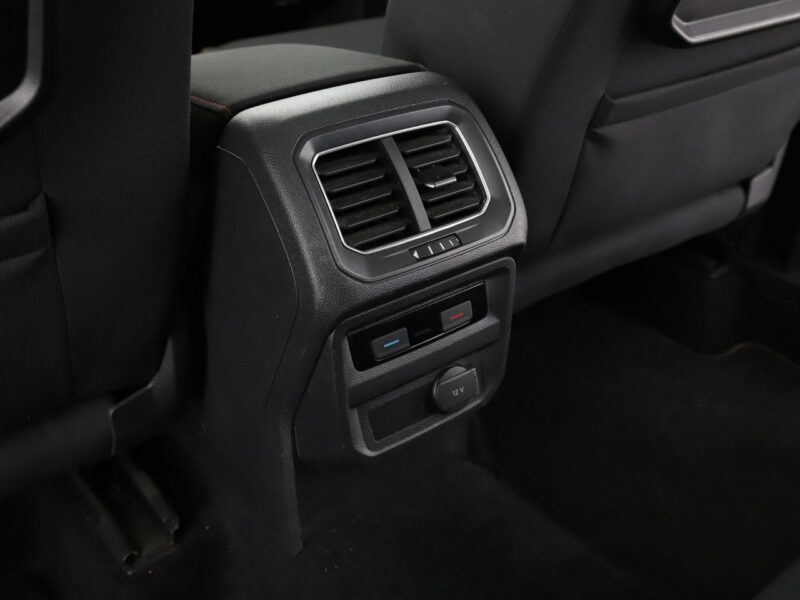 Volkswagen Tiguan GRATIS! Pakiet Serwisowy o wartości 600 zł! II (2016-2024)