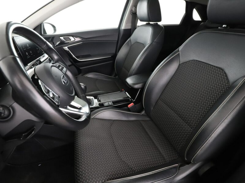Kia Cee'd Panorama pdc klima autotempomat czujnik martwego pytania II (2012-)