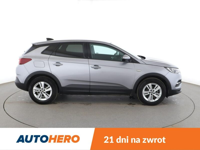 Opel Grandland X Navi Klimatyzacja Czujniki parkowania Bluetooth