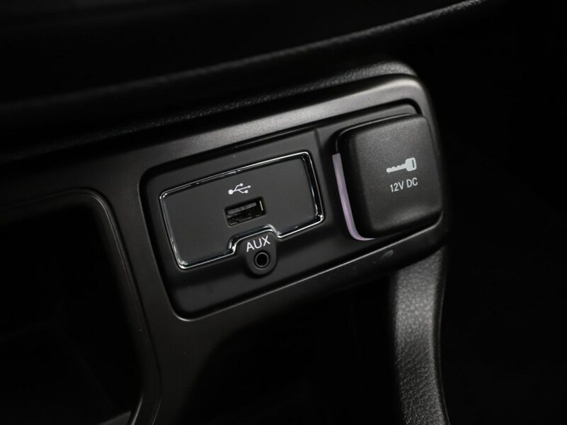 Jeep Renegade klima czujniki parkowania grzane fotele i kierownica I (2014-)