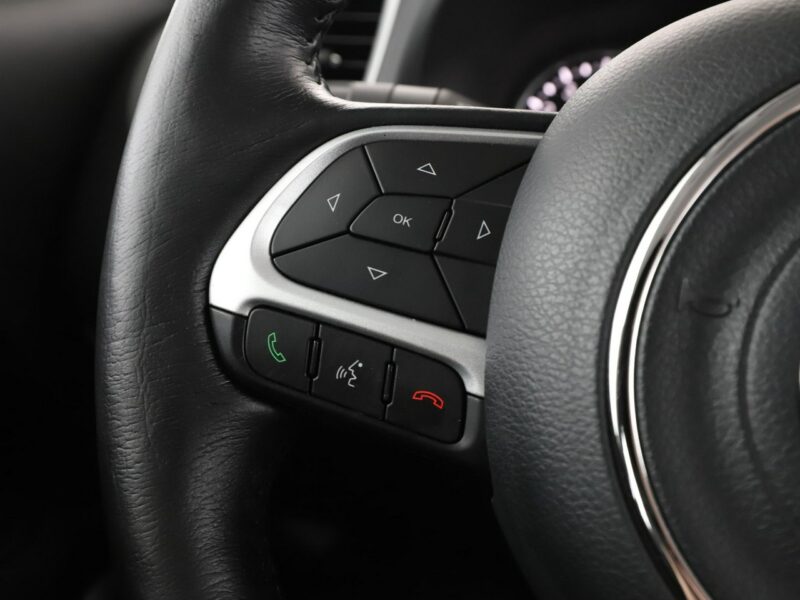 Jeep Renegade klima czujniki parkowania grzane fotele i kierownica I (2014-)