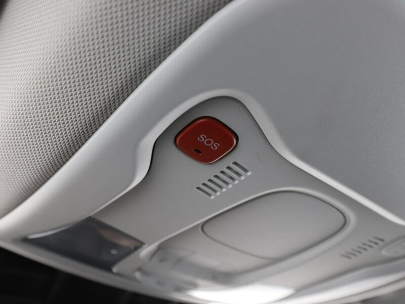 Jeep Renegade klima czujniki parkowania grzane fotele i kierownica I (2014-)
