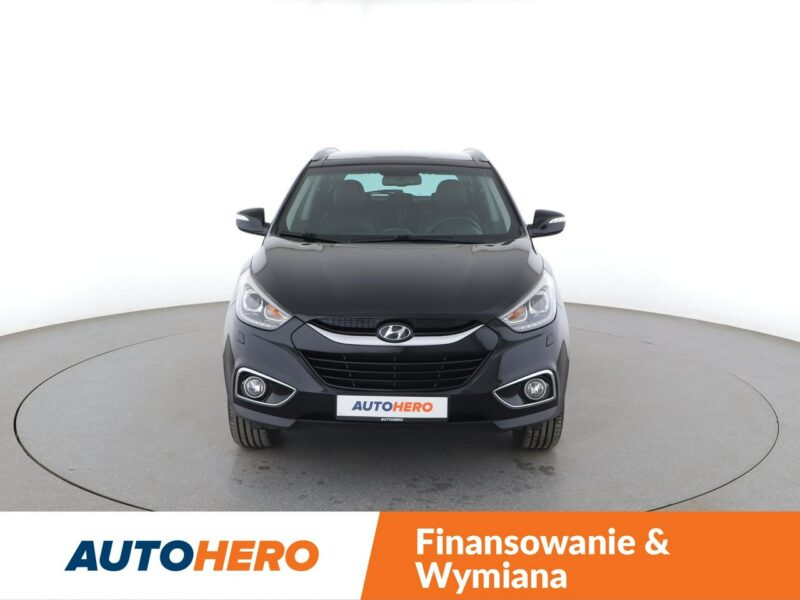 Hyundai ix35 4x4 skóra panorama navi klima auto kamera i czujniki parkowania hak