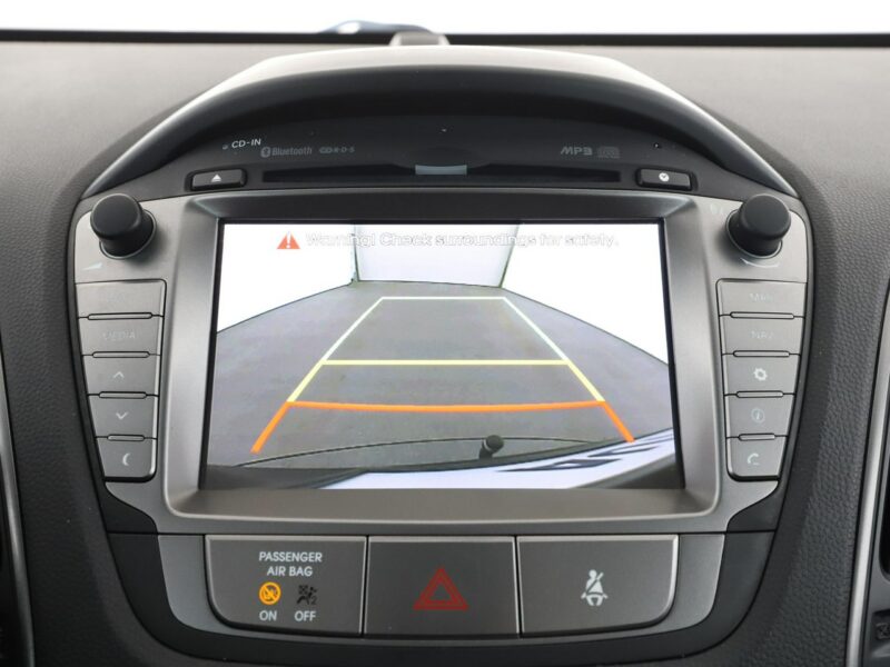Hyundai ix35 4x4 skóra panorama navi klima auto kamera i czujniki parkowania hak