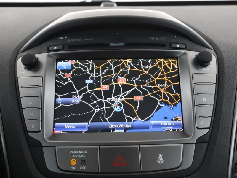 Hyundai ix35 4x4 skóra panorama navi klima auto kamera i czujniki parkowania hak
