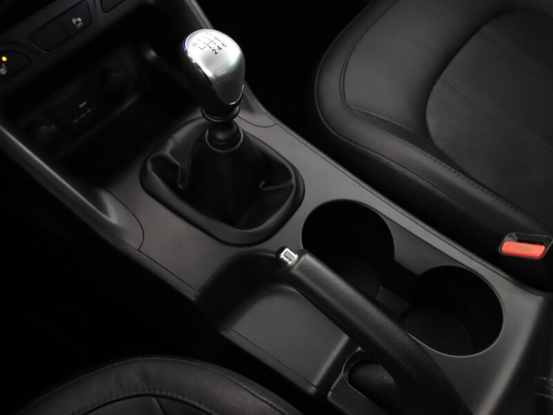 Hyundai ix35 4x4 skóra panorama navi klima auto kamera i czujniki parkowania hak