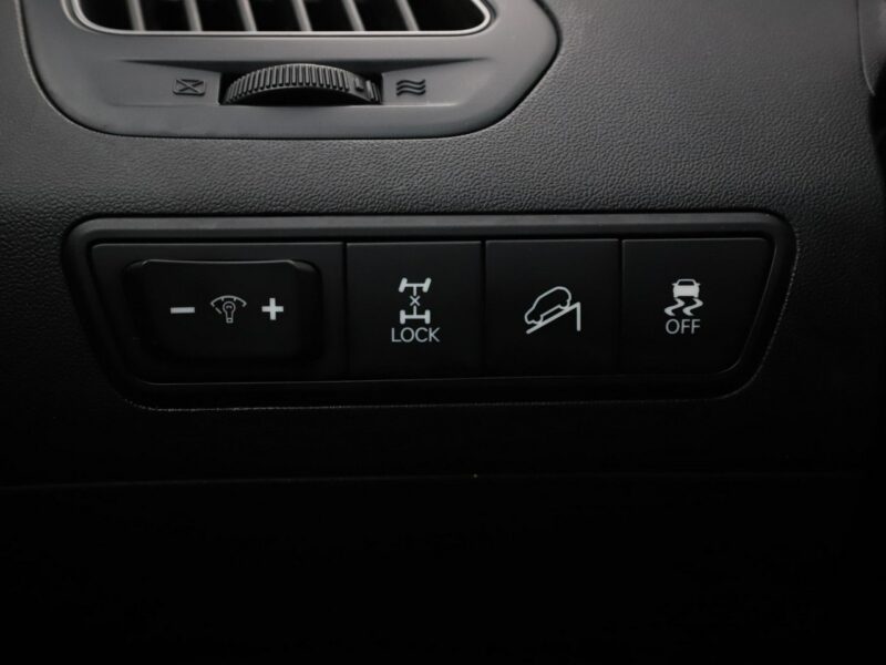 Hyundai ix35 4x4 skóra panorama navi klima auto kamera i czujniki parkowania hak