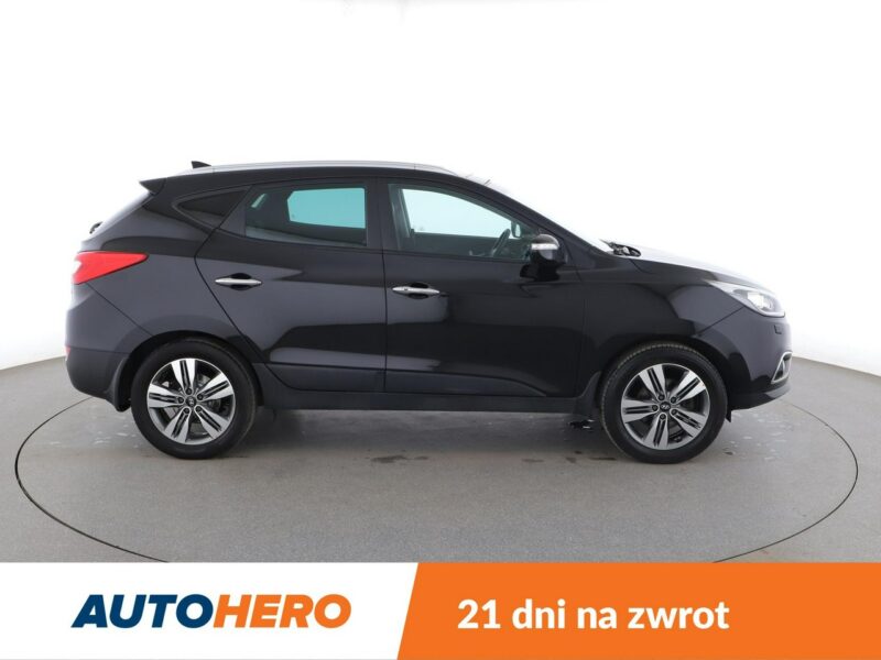 Hyundai ix35 4x4 skóra panorama navi klima auto kamera i czujniki parkowania hak