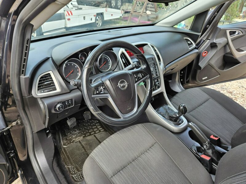 Opel Astra Opłacona Zdrowa Zadbana Serwisowana 1 WŁ Po Serwisie J (2009-2019)