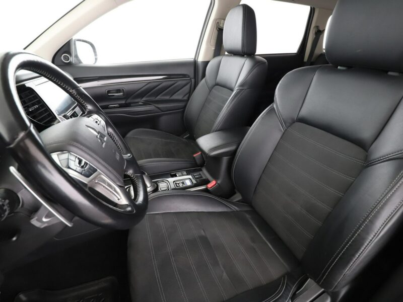 Mitsubishi Outlander PHEV 4X4 Automat Klimatyzacja Bluetooth III (2012-)