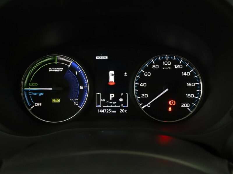 Mitsubishi Outlander PHEV 4X4 Automat Klimatyzacja Bluetooth III (2012-)