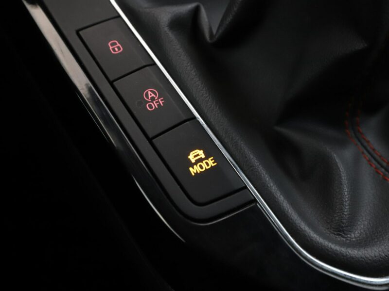 Seat Arona full LED navi klima auto czujniki parkowania