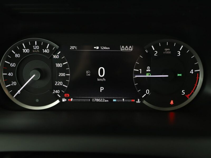 Land Rover Discovery Sport FV23 2.0Td4 MHEV AWD Automat Tempomat Nawigacja Meridian Kamera LED