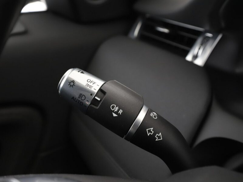 Land Rover Discovery Sport FV23 2.0Td4 MHEV AWD Automat Tempomat Nawigacja Meridian Kamera LED