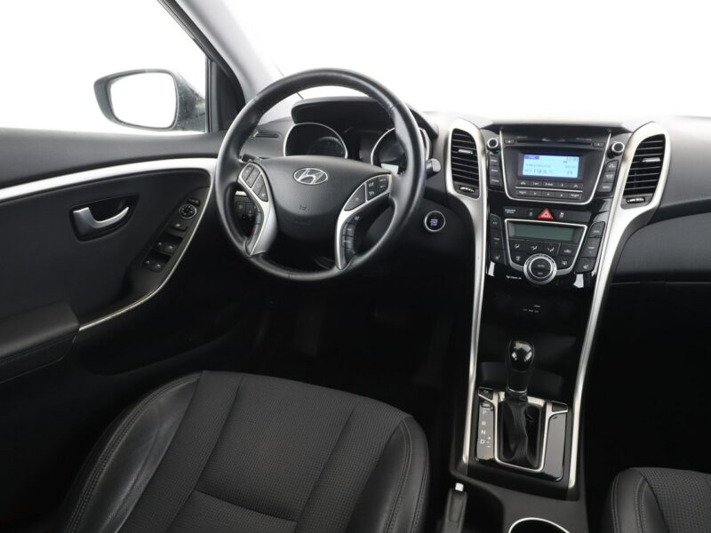 Hyundai i30 AUTOMAT lift PDC grzane fotele półskóra klima-auto tempomat II (2012 - 2016)