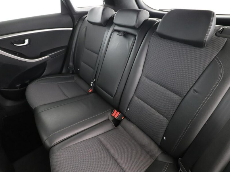 Hyundai i30 AUTOMAT lift PDC grzane fotele półskóra klima-auto tempomat II (2012 - 2016)