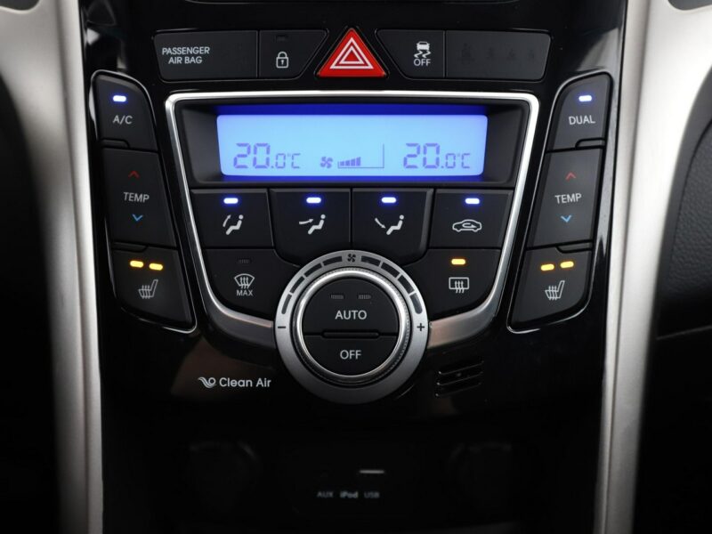 Hyundai i30 AUTOMAT lift PDC grzane fotele półskóra klima-auto tempomat II (2012 - 2016)