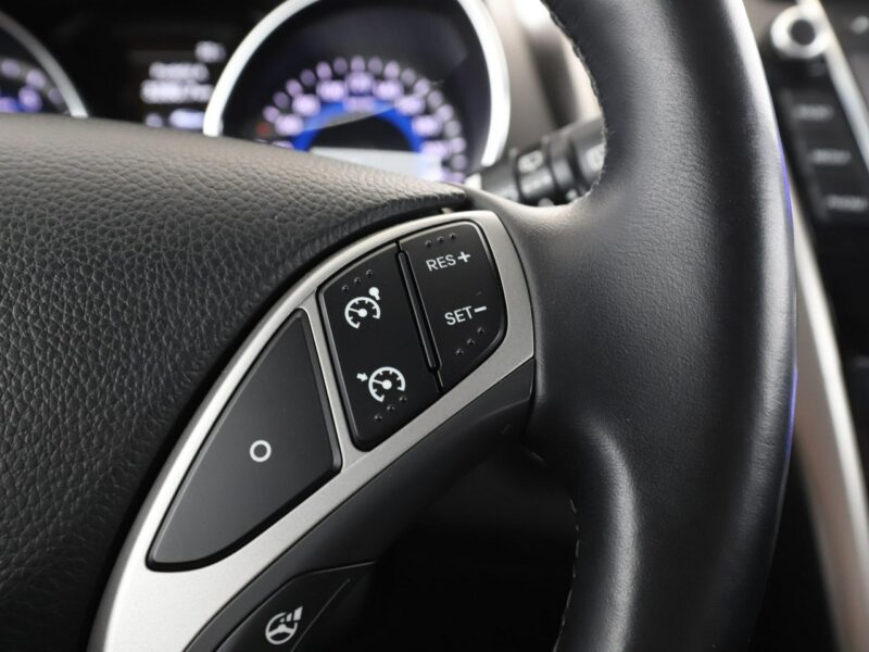 Hyundai i30 AUTOMAT lift PDC grzane fotele półskóra klima-auto tempomat II (2012 - 2016)