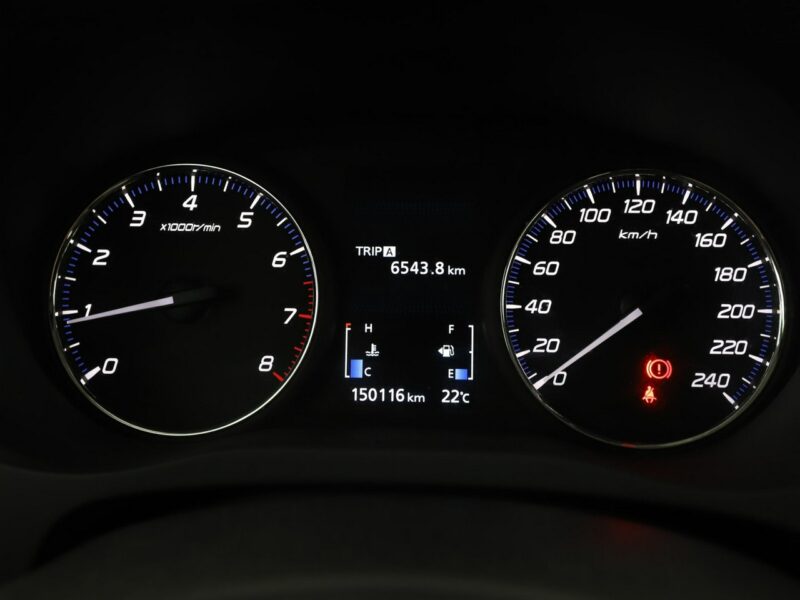 Mitsubishi Outlander klima auto grzane fotele kamera i czujniki parkowania III (2012-)