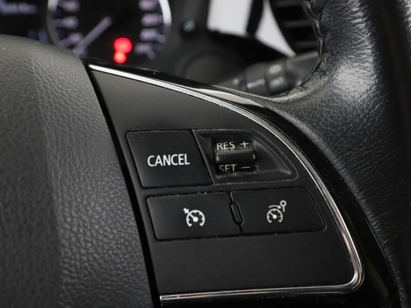 Mitsubishi Outlander klima auto grzane fotele kamera i czujniki parkowania III (2012-)