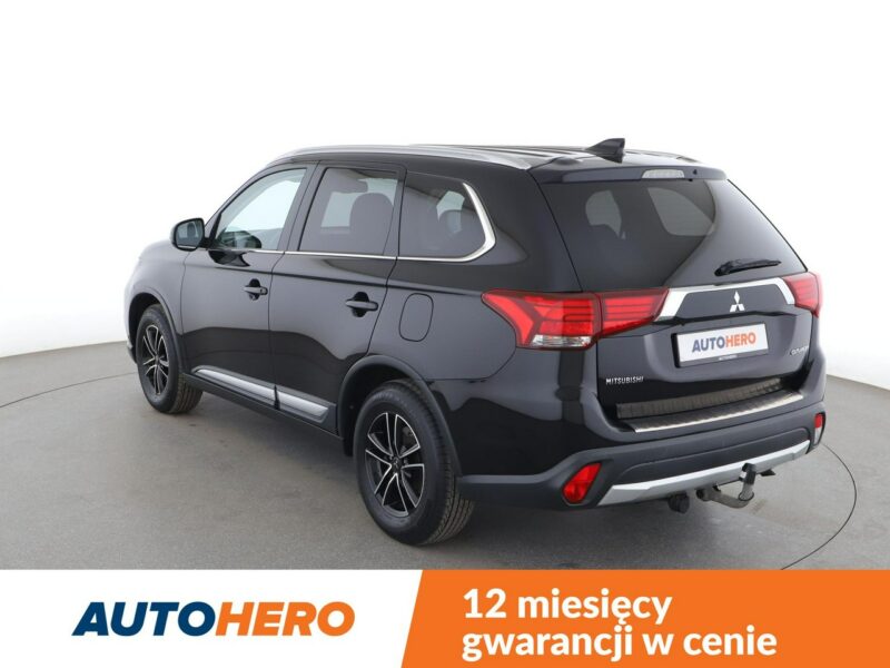 Mitsubishi Outlander klima auto grzane fotele kamera i czujniki parkowania III (2012-)