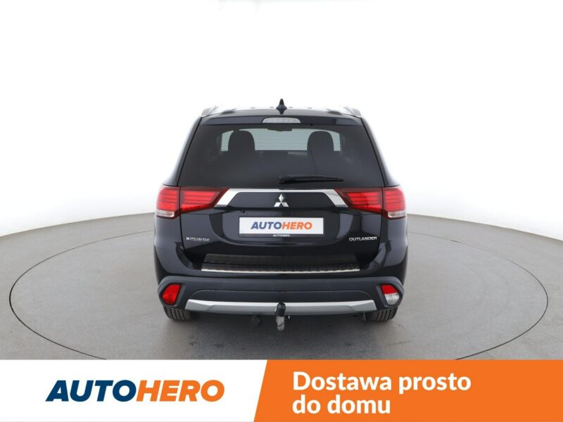 Mitsubishi Outlander klima auto grzane fotele kamera i czujniki parkowania III (2012-)