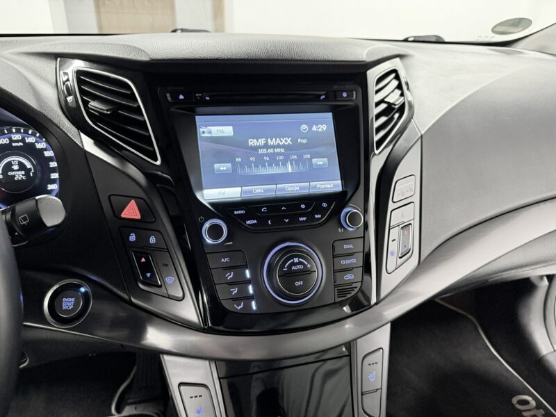 Hyundai i40 1.7CRDi136KM*PREMIUM+Nav*BiXenon*Skóry*Alu*KeyLessGo*LED Dzienne