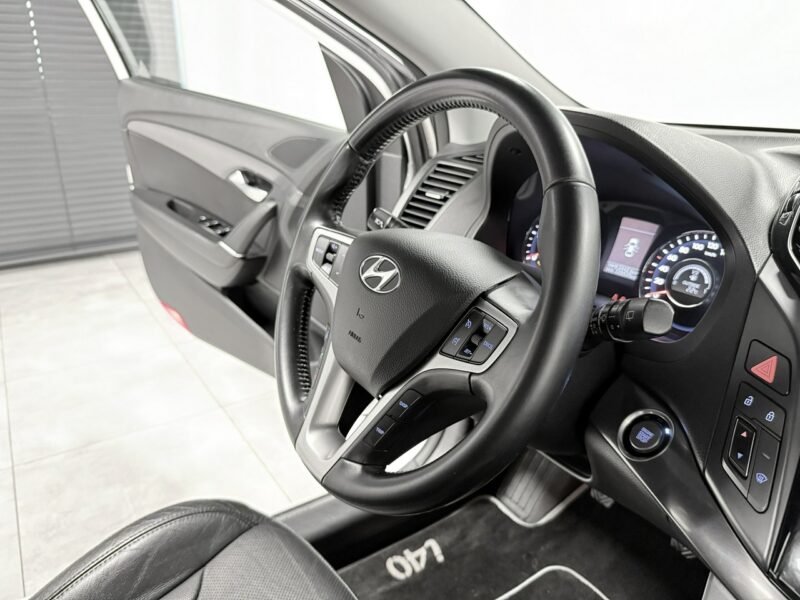 Hyundai i40 1.7CRDi136KM*PREMIUM+Nav*BiXenon*Skóry*Alu*KeyLessGo*LED Dzienne