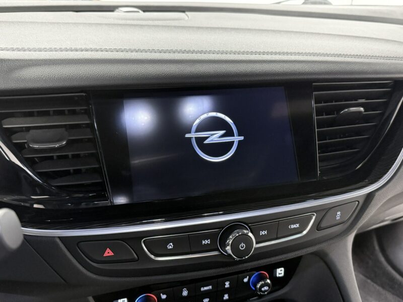 Opel Insignia 2.0 CDTi 170PS* SportsTourer *Dynamic * Matrix * Navi *Skóry* Panorama B (2017-)