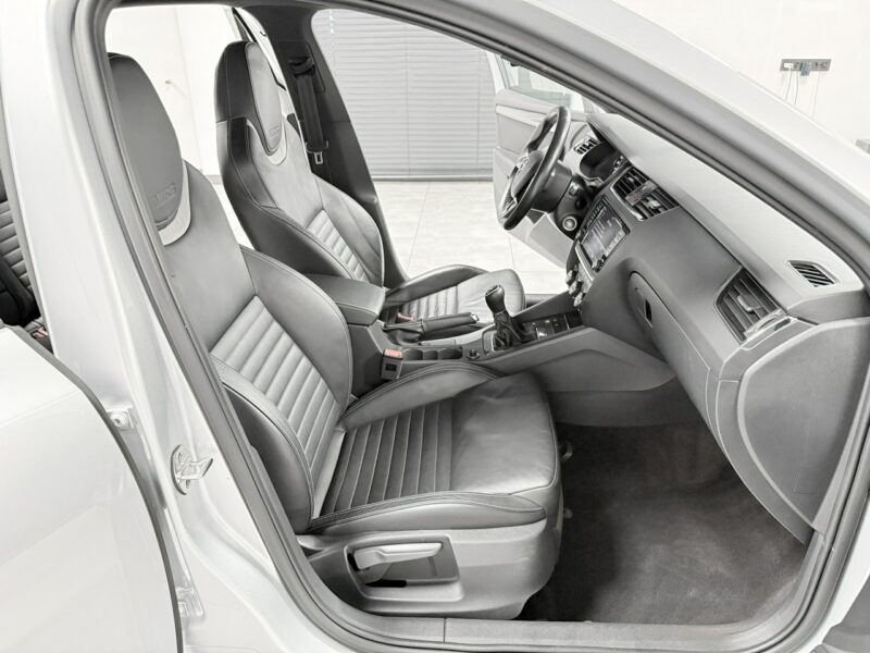 Škoda Octavia RS 2.0 TDI 184KM*VRSMode*KeyLess*LED*Bi-Xenon*Navi*KESKIN 19" *Niemiec III (2013-)