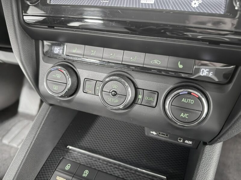 Škoda Octavia RS 2.0 TDI 184KM*VRSMode*KeyLess*LED*Bi-Xenon*Navi*KESKIN 19" *Niemiec III (2013-)