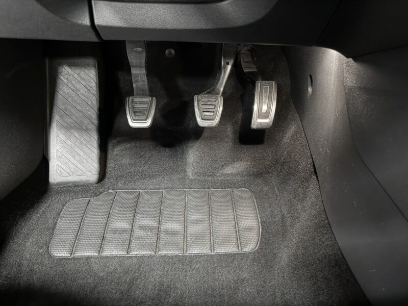 Škoda Octavia RS 2.0 TDI 184KM*VRSMode*KeyLess*LED*Bi-Xenon*Navi*KESKIN 19" *Niemiec III (2013-)