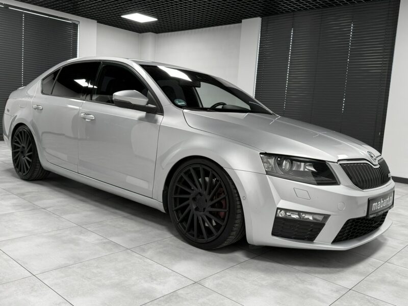 Škoda Octavia RS 2.0 TDI 184KM*VRSMode*KeyLess*LED*Bi-Xenon*Navi*KESKIN 19" *Niemiec III (2013-)
