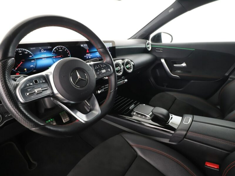 Mercedes A 250 FV23% PHEV AMG skóra/alcantara full LED navi kamery W177 (2018-)