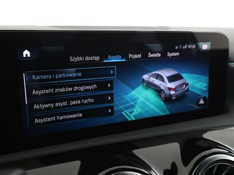 Mercedes A 250 FV23% PHEV AMG skóra/alcantara full LED navi kamery W177 (2018-)