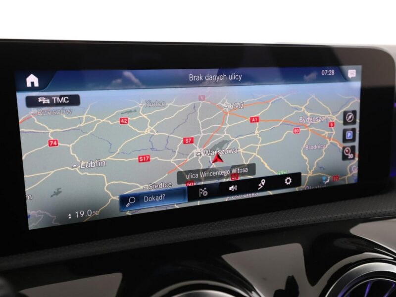Mercedes A 250 FV23% PHEV AMG skóra/alcantara full LED navi kamery W177 (2018-)