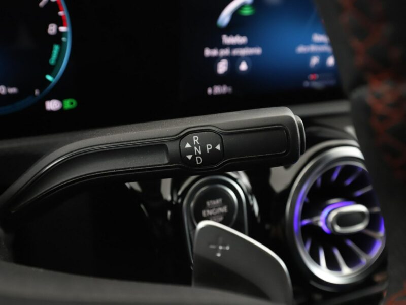 Mercedes A 250 FV23% PHEV AMG skóra/alcantara full LED navi kamery W177 (2018-)