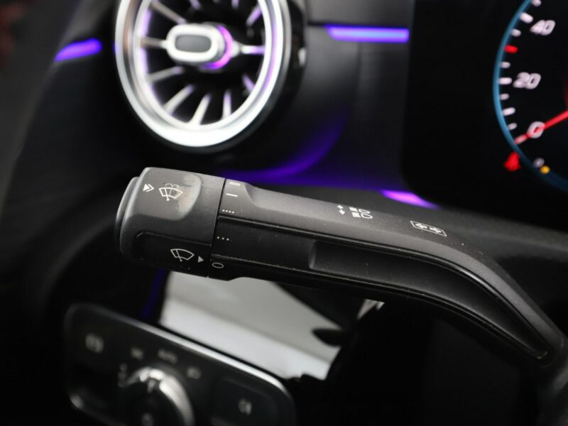 Mercedes A 250 FV23% PHEV AMG skóra/alcantara full LED navi kamery W177 (2018-)
