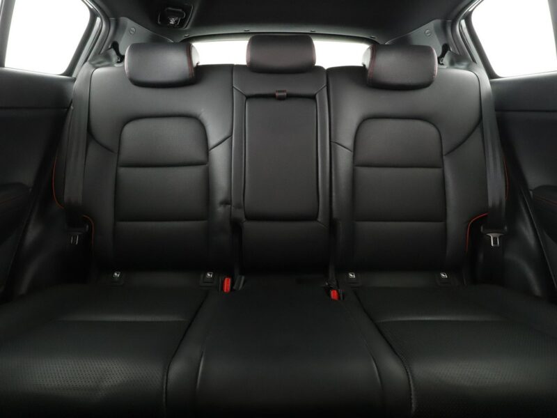 Kia Sportage lift 4x4 automat skóra full LED navi JBL grzane fotele i kanapa kamera IV (2016-2021)